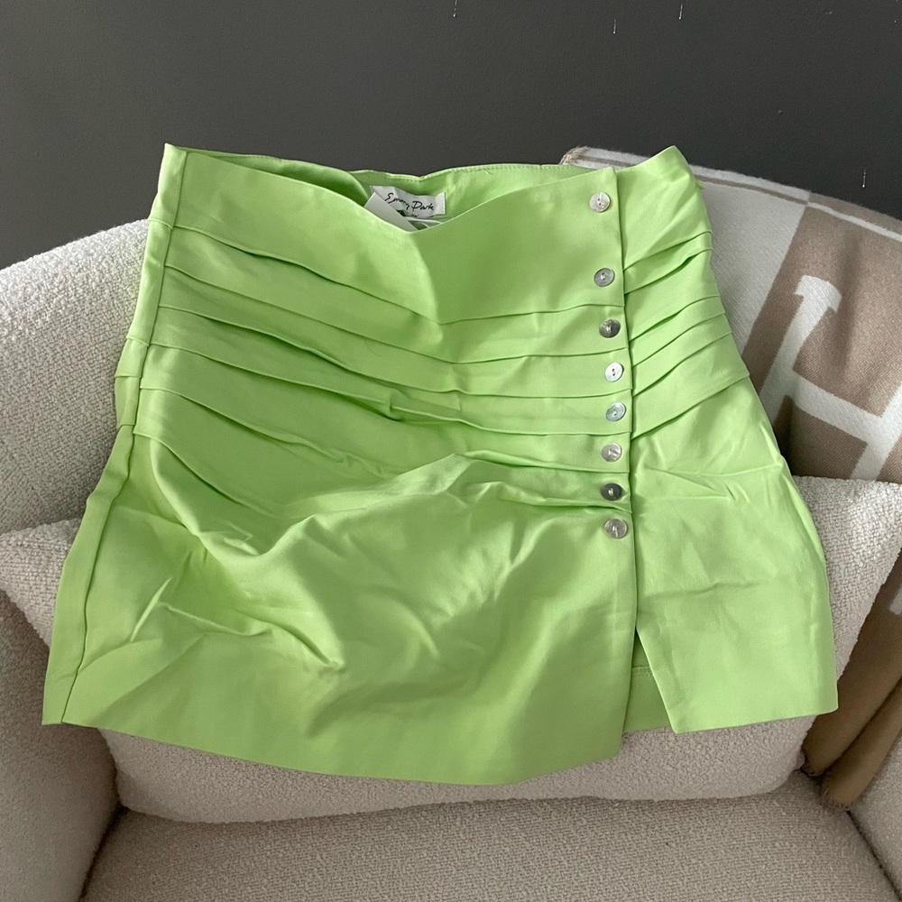 Green‎ Button Mini Skirt Ruched